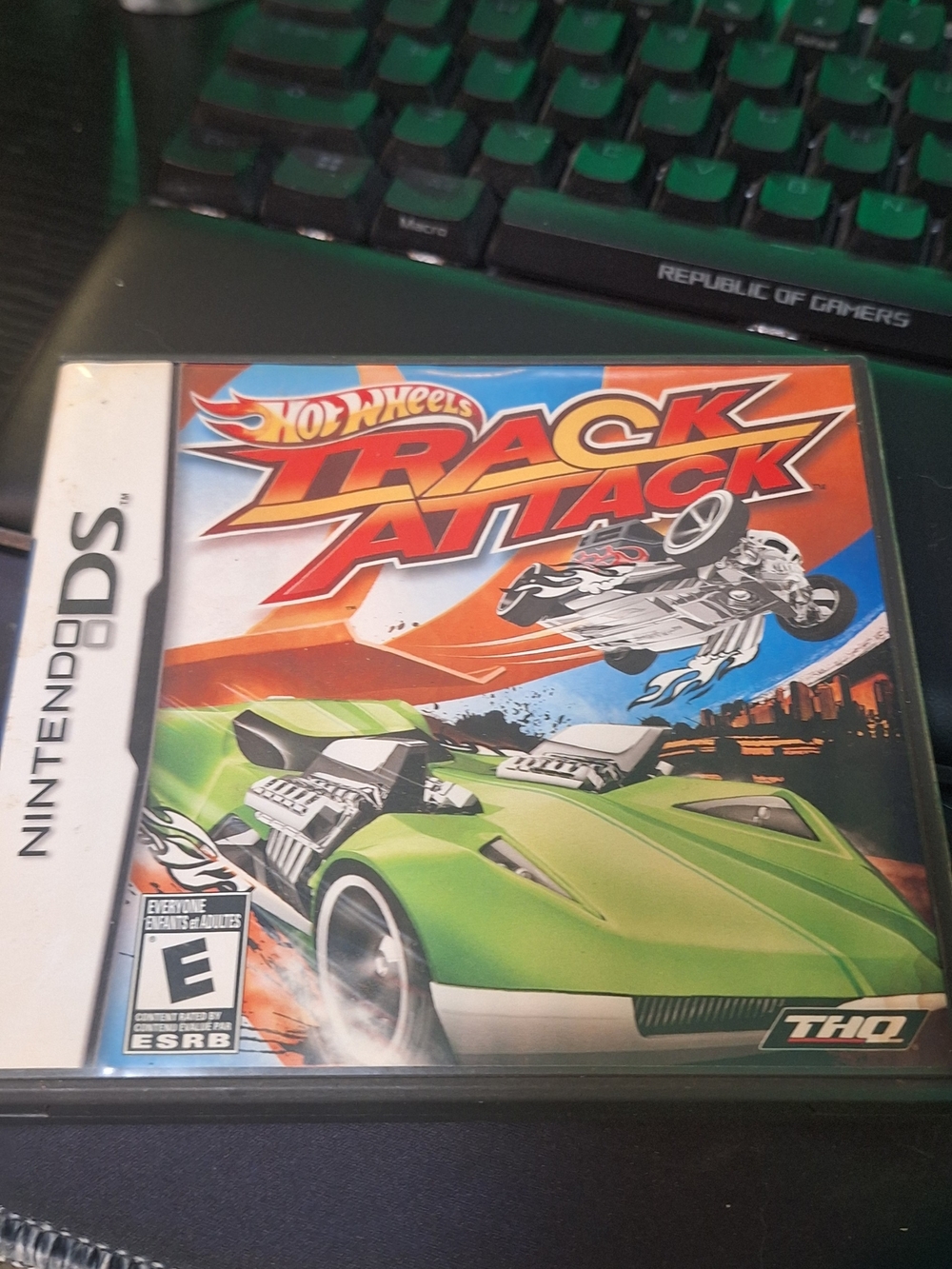 Nintendo DS Hot Wheels Track Attack — Green and Orange Cover